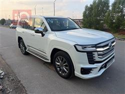 تۆیۆتا لاند کروزەر